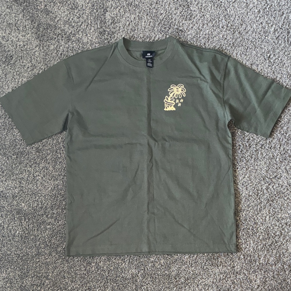 H&M Palm Graphic Tee